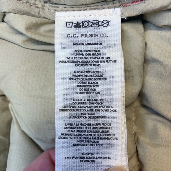 Filson Red Puffer Vest - Picture 9 of 10